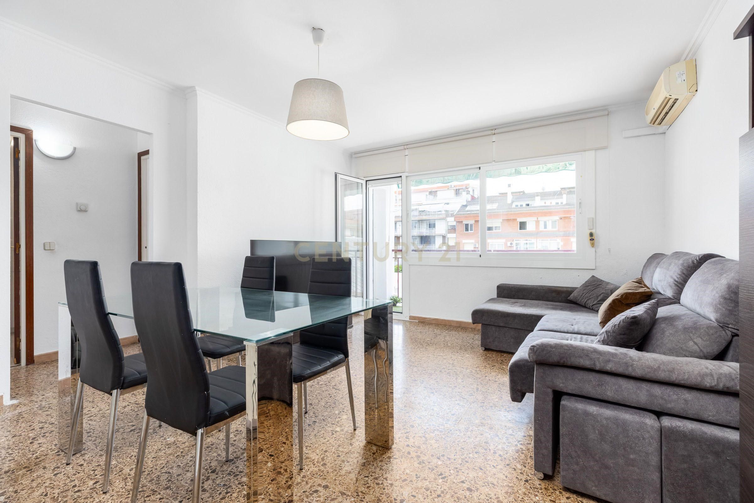 Living room of Flat for sale in Pineda de Mar  with Air Conditioner