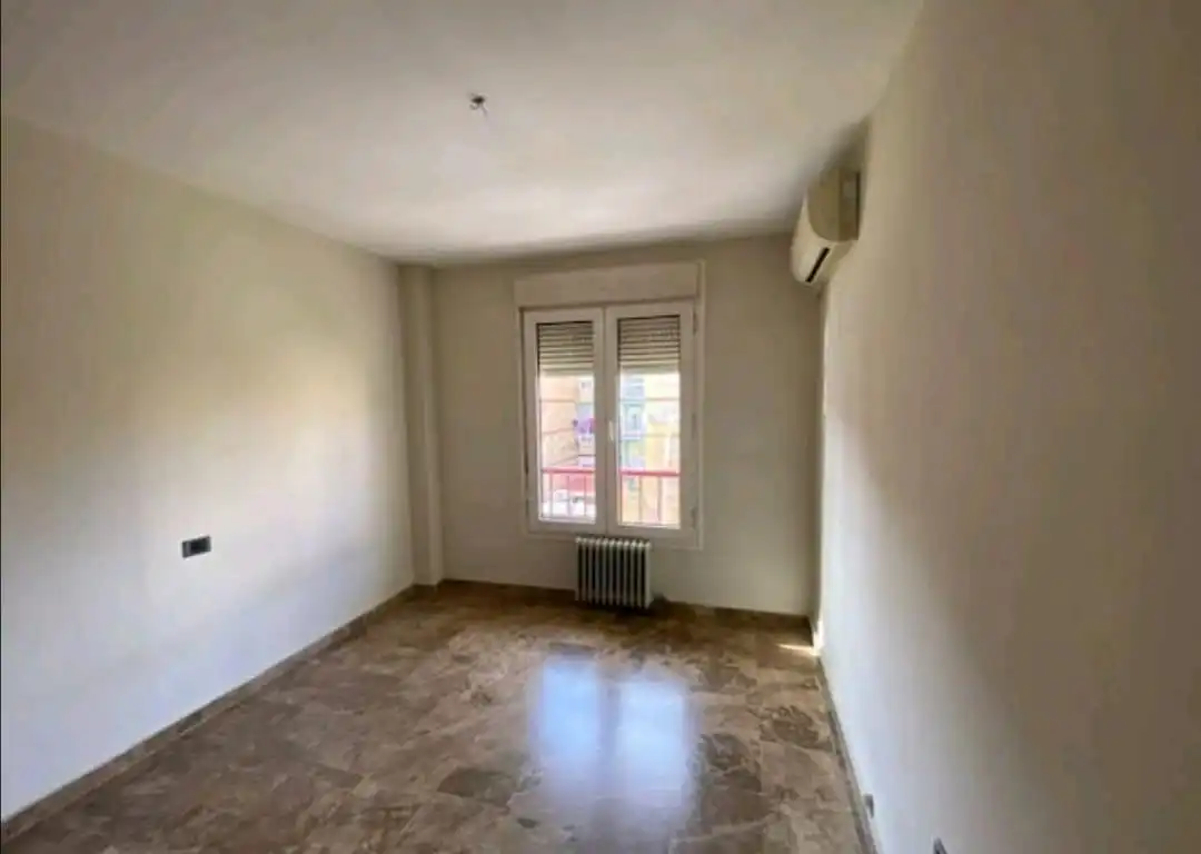 Flat for rent in Barrio de Zaidín