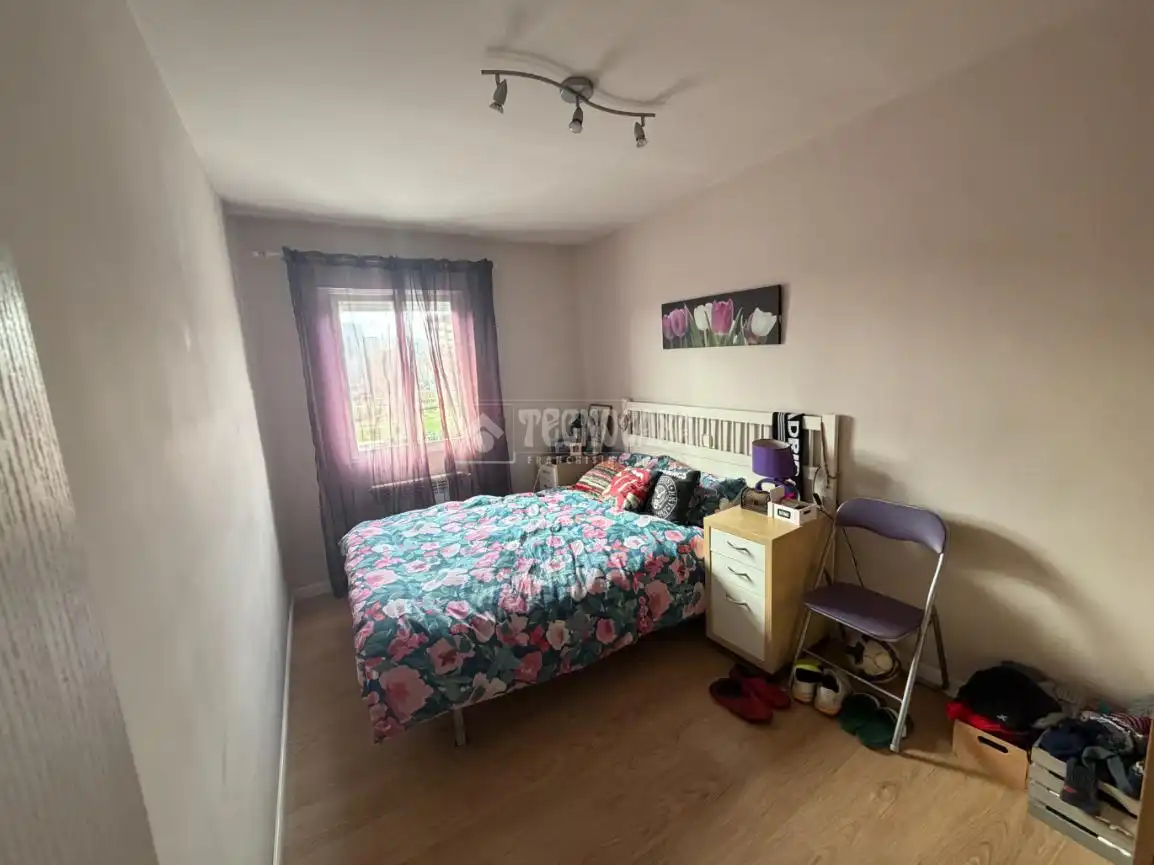 Habitación de Piso en venta en Madrid con Calefacción