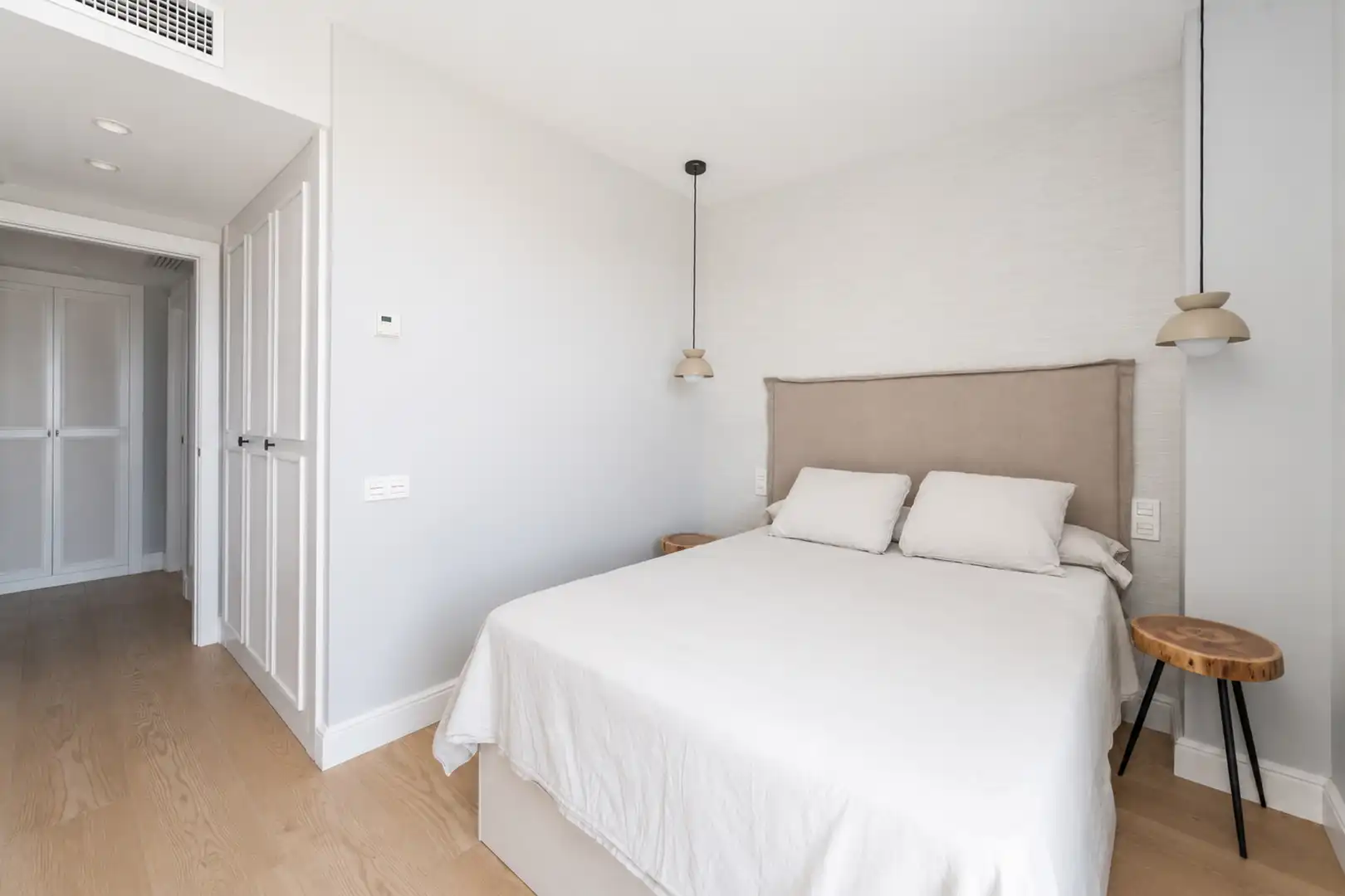Bedroom of Flat for sale in Tres Cantos  with Air Conditioner, Heating and Terrace