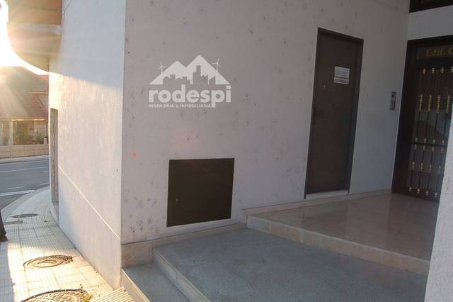 Local comercial en Alquiler en Mondariz