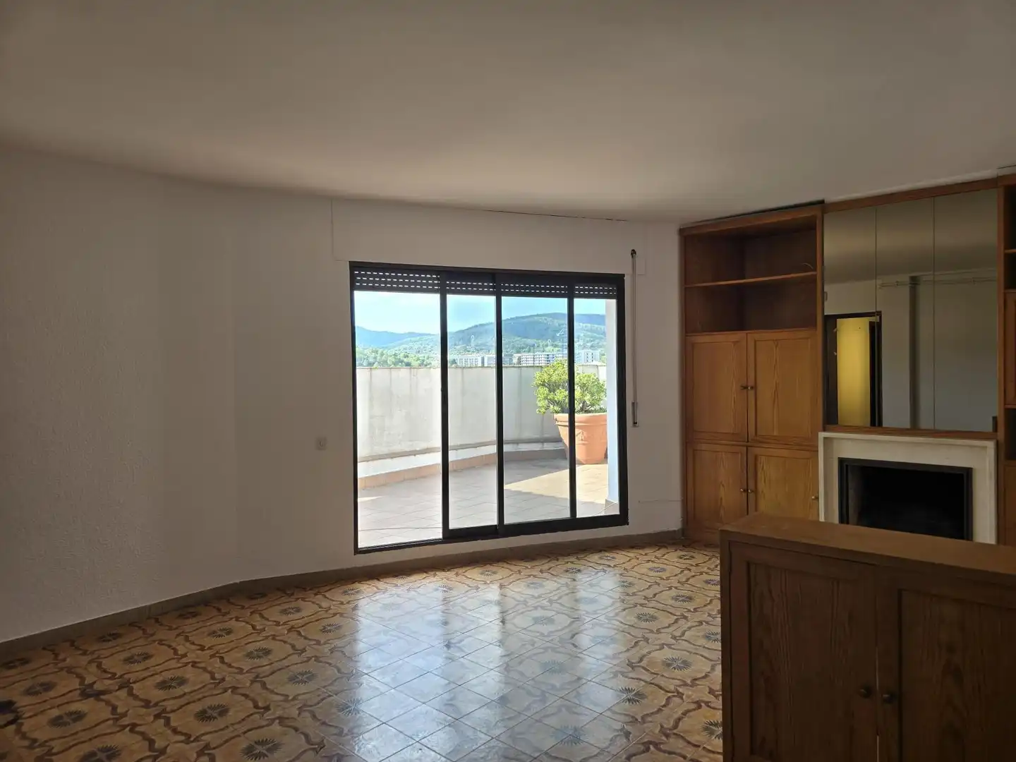 Sala de estar de Ático en venta en Terrassa con Aire acondicionado, Calefacción y Terraza