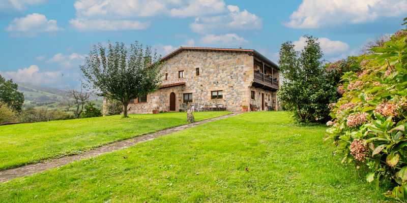 Exterior view of House or chalet for sale in Villafufre  with Private garden and Furnished