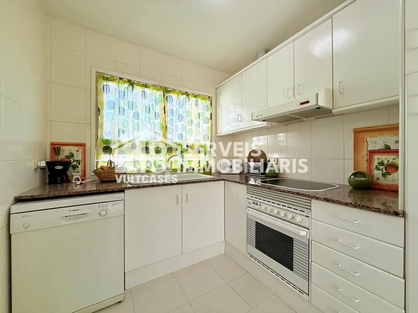 Cocina de Casa adosada en venta en Sant Pol de Mar con Calefacción, Jardín privado y Terraza