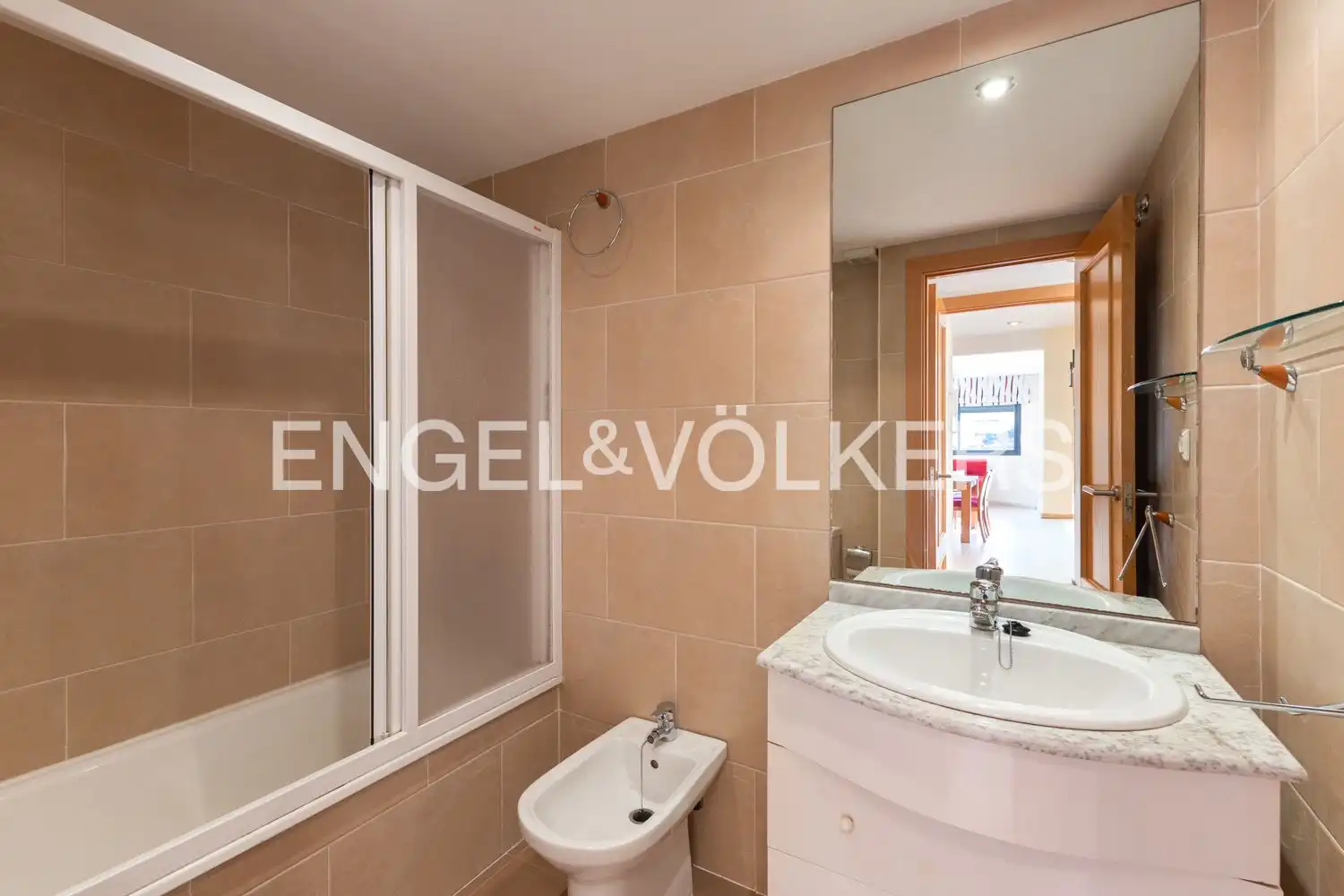 Badezimmer von Wohnung zum Verkauf in Oropesa del Mar / Orpesa mit Klimaanlage, Heizung und Privatgarten