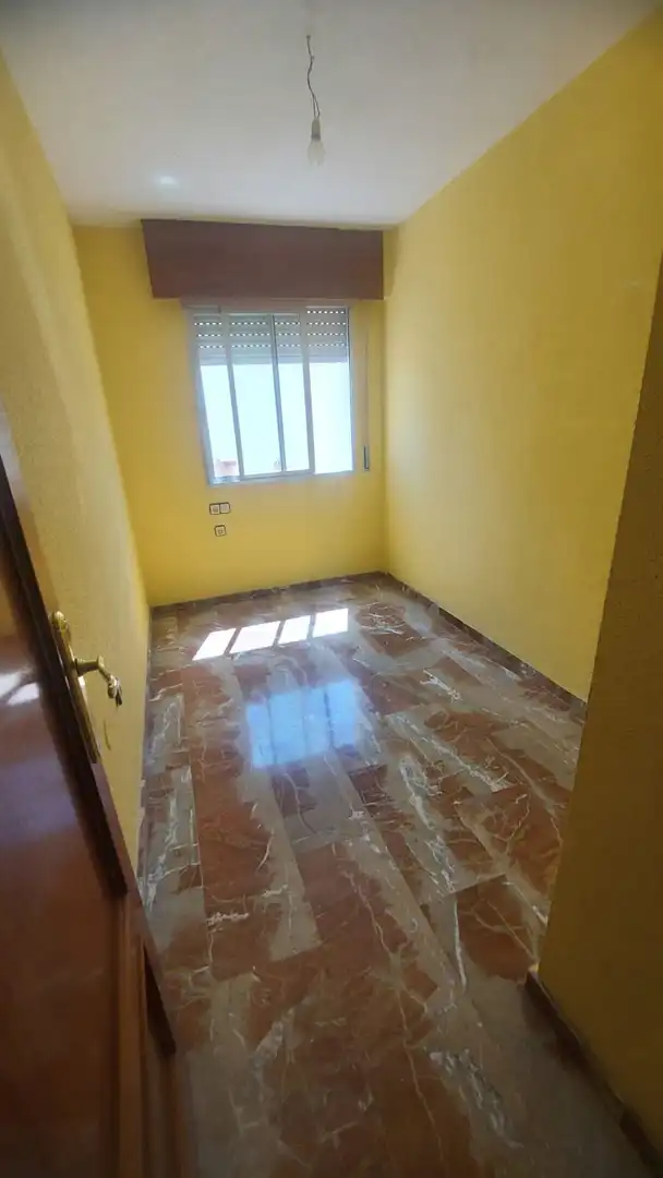 Habitación de Dúplex en venta en Jaén con Aire acondicionado, Trastero y Balcón