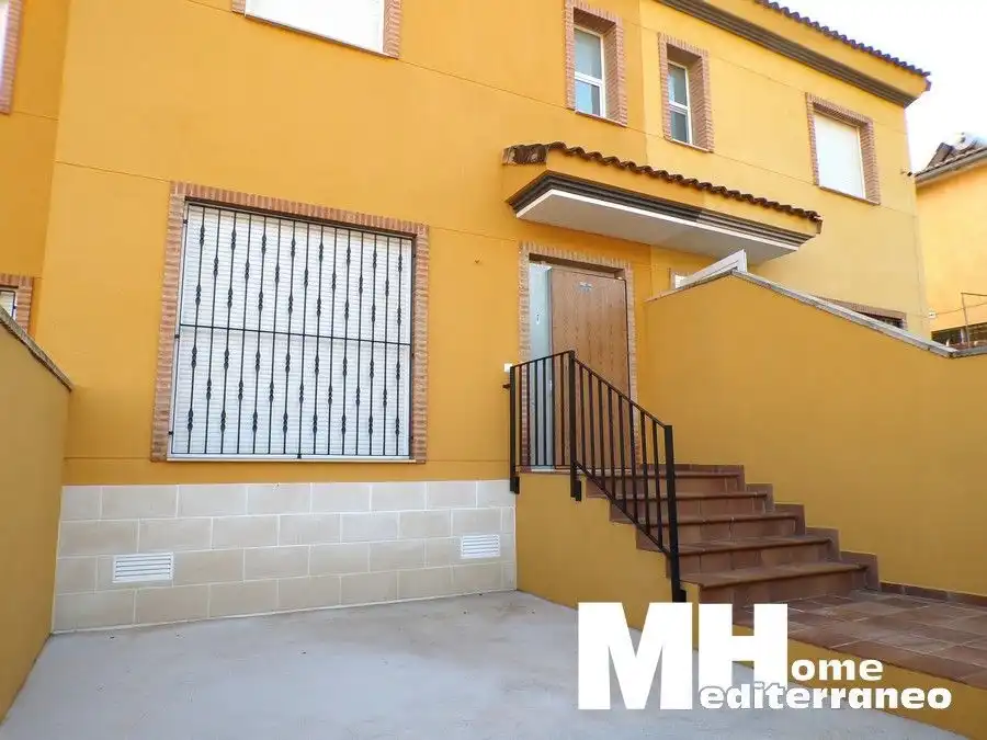 Vista exterior de Casa adosada en venta en Gilet con Aire acondicionado