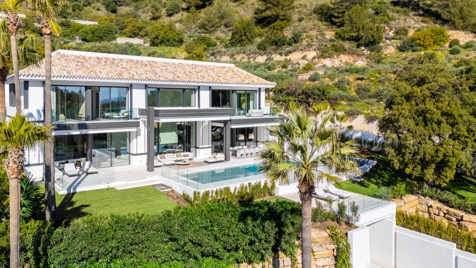 Vista exterior de Casa o chalet en venta en Marbella con Aire acondicionado, Jardín privado y Terraza