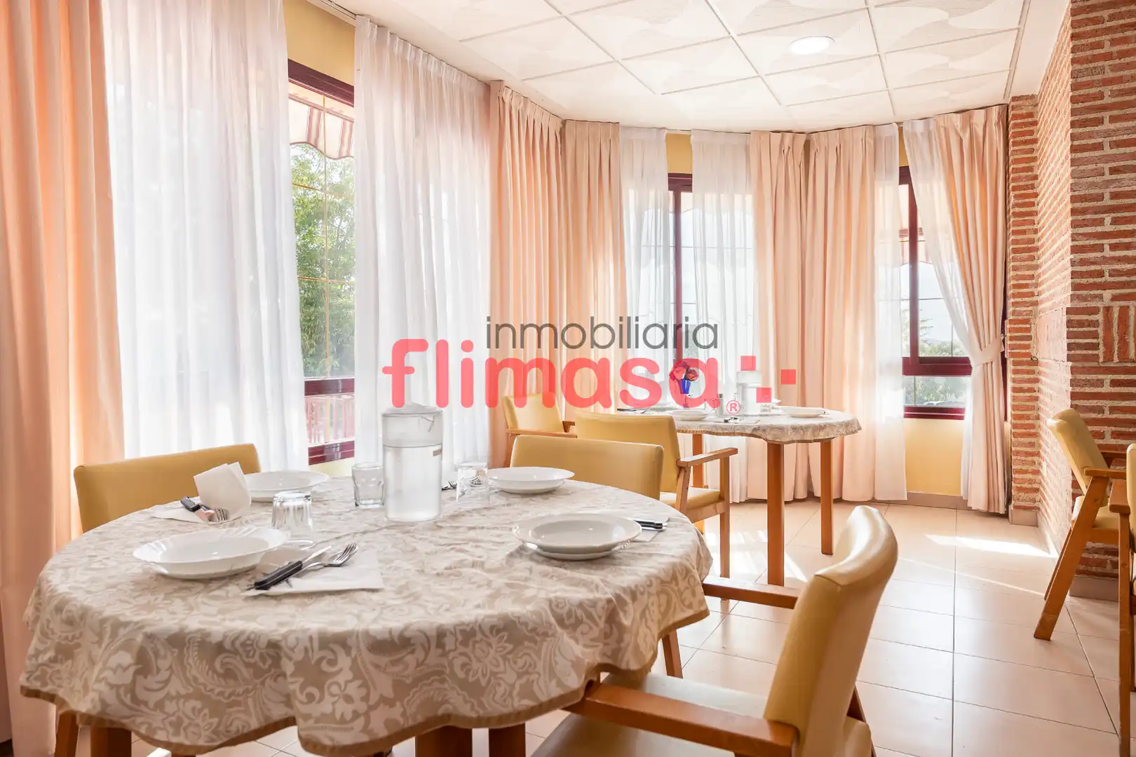 Edificio en traspaso en Piedralaves