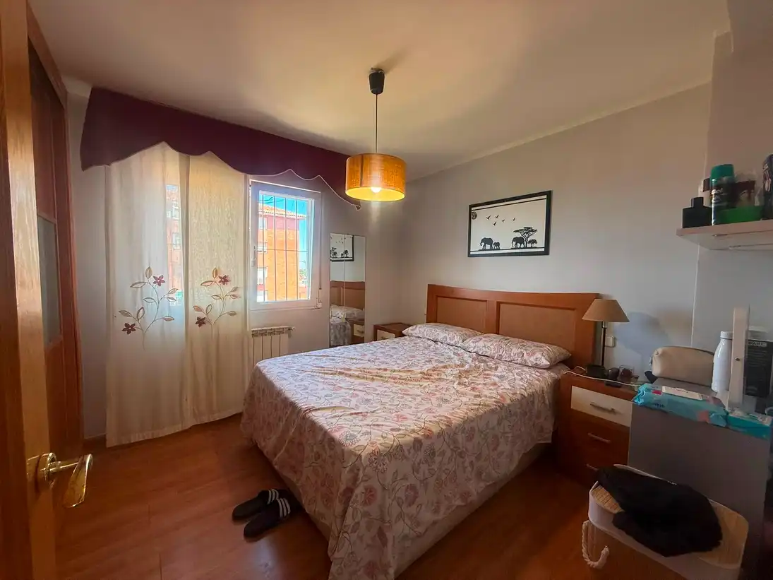 Habitación de Piso en venta en Madrid con Calefacción, Terraza y Amueblado