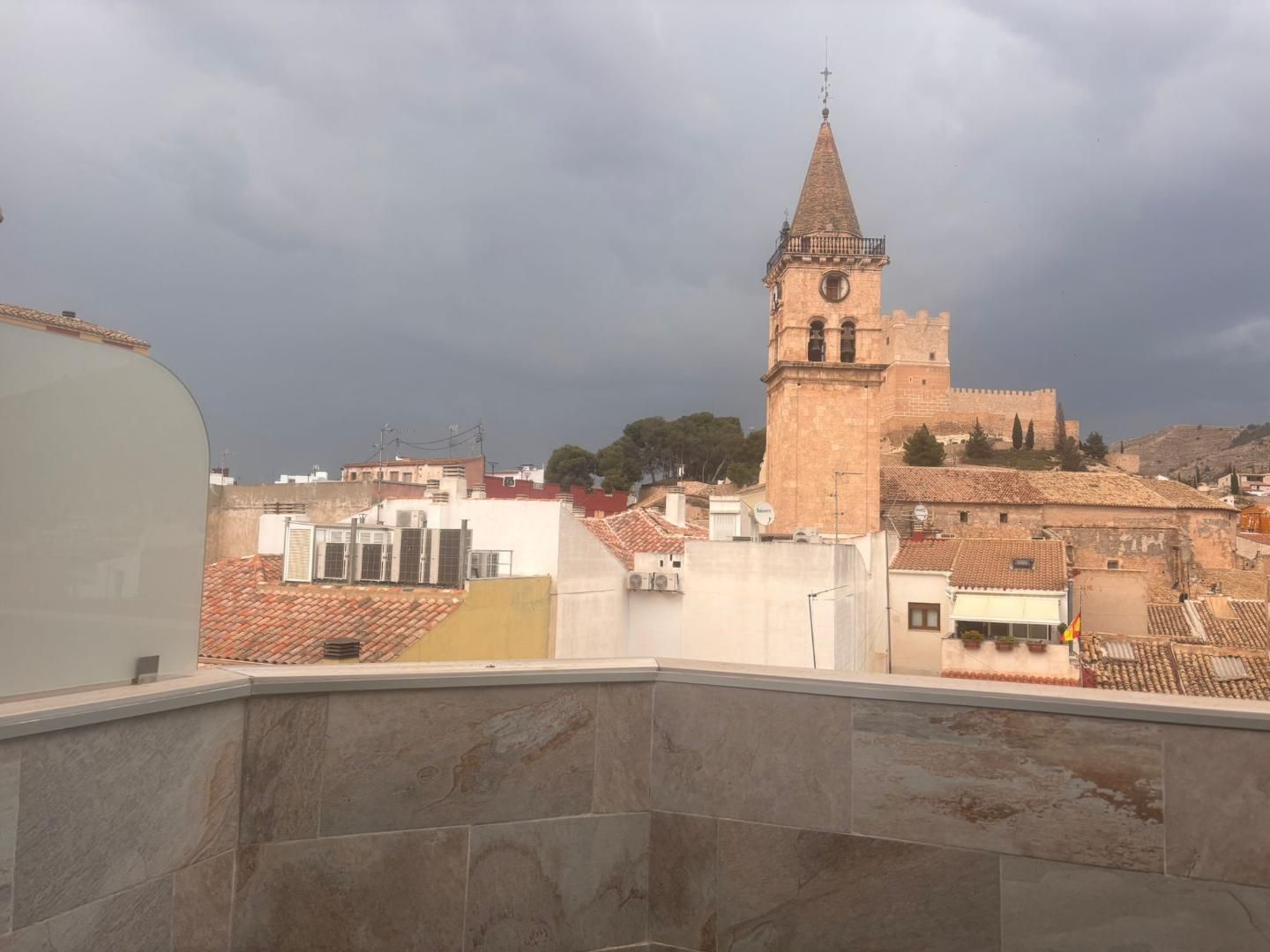 Vista exterior de Àtic en venda en Villena amb Terrassa i Traster