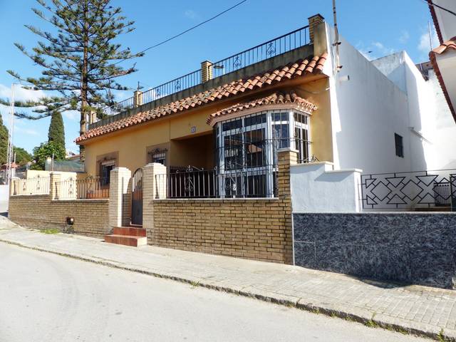 Casa-chalet en Venta en Calle PICACHO en El Pino - Bajo de Guía