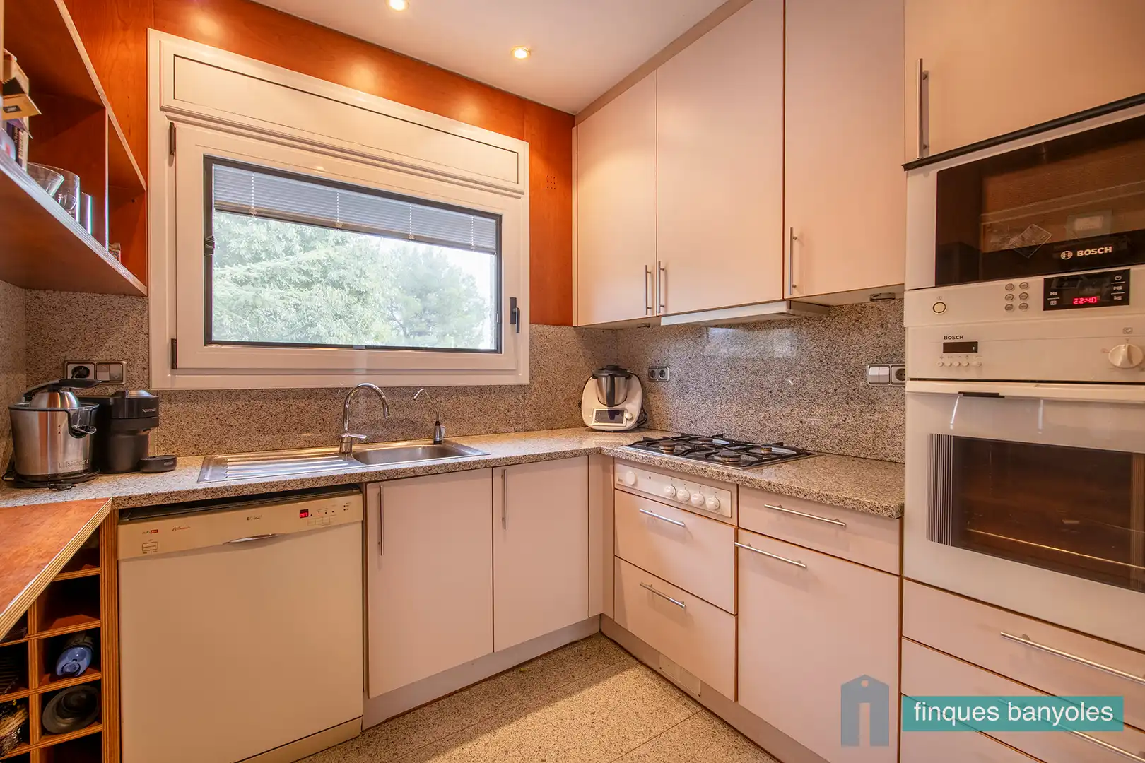 Kitchen of Houses for sale in Banyoles  with Air Conditioner, Heating and Private garden