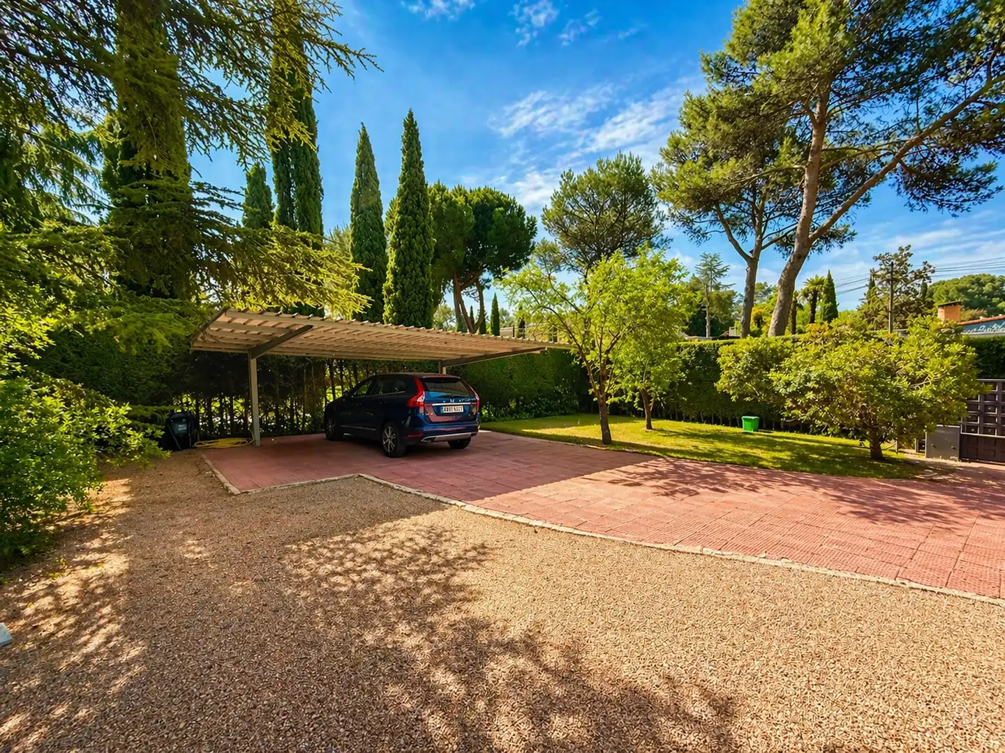Parking of Houses for sale in Boadilla del Monte  with Heating, Private garden and Storage room