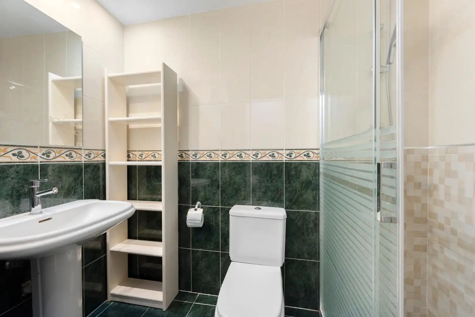 Flat for rent in Calle Calle Mirlos, Torreblanca del Sol
