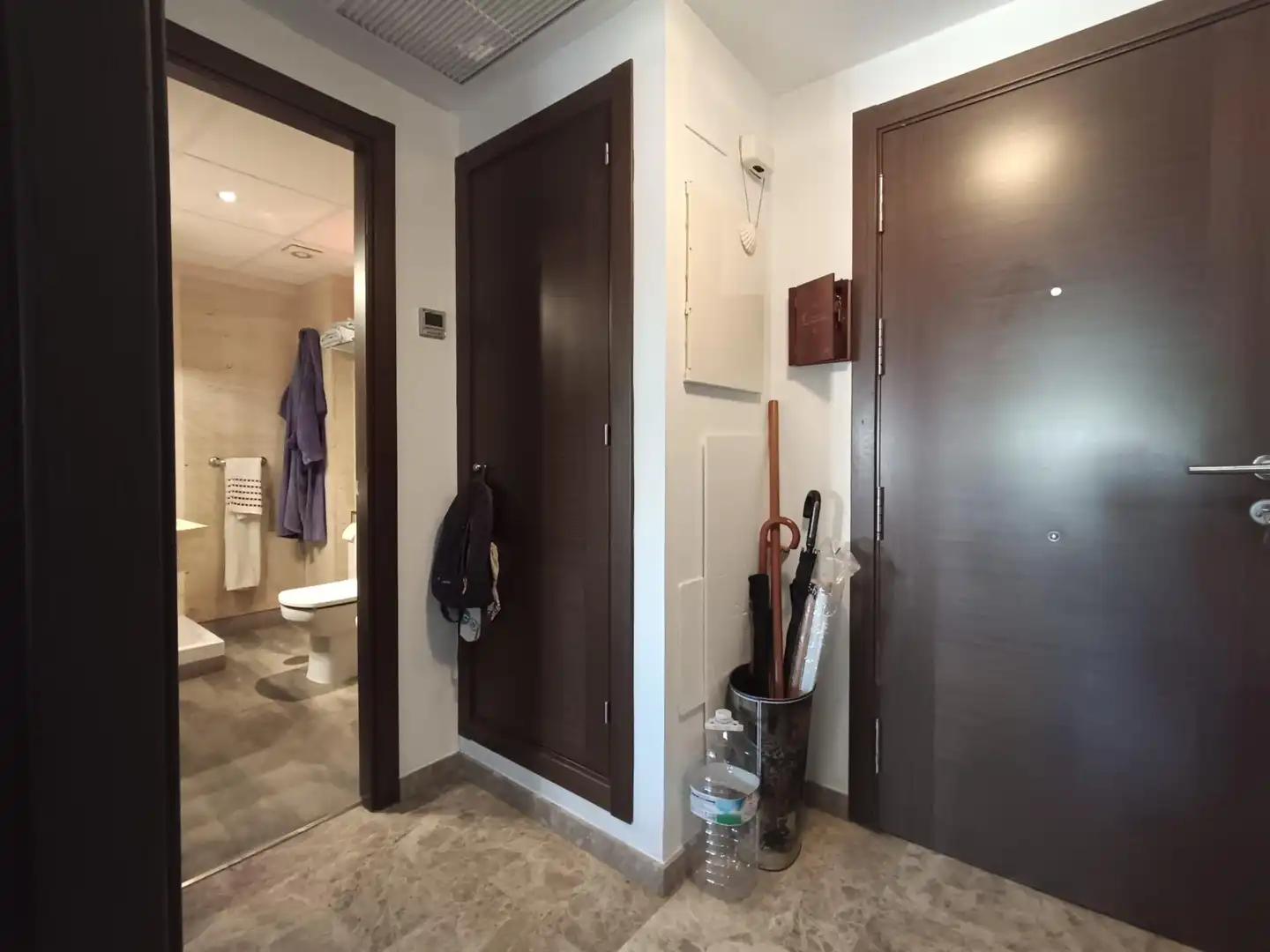 Bathroom of Flat for sale in Córdoba  with Air Conditioner, Heating and Furnished