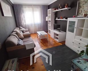 Living room of Flat to rent in Castro-Urdiales  with Heating, Furnished and Oven