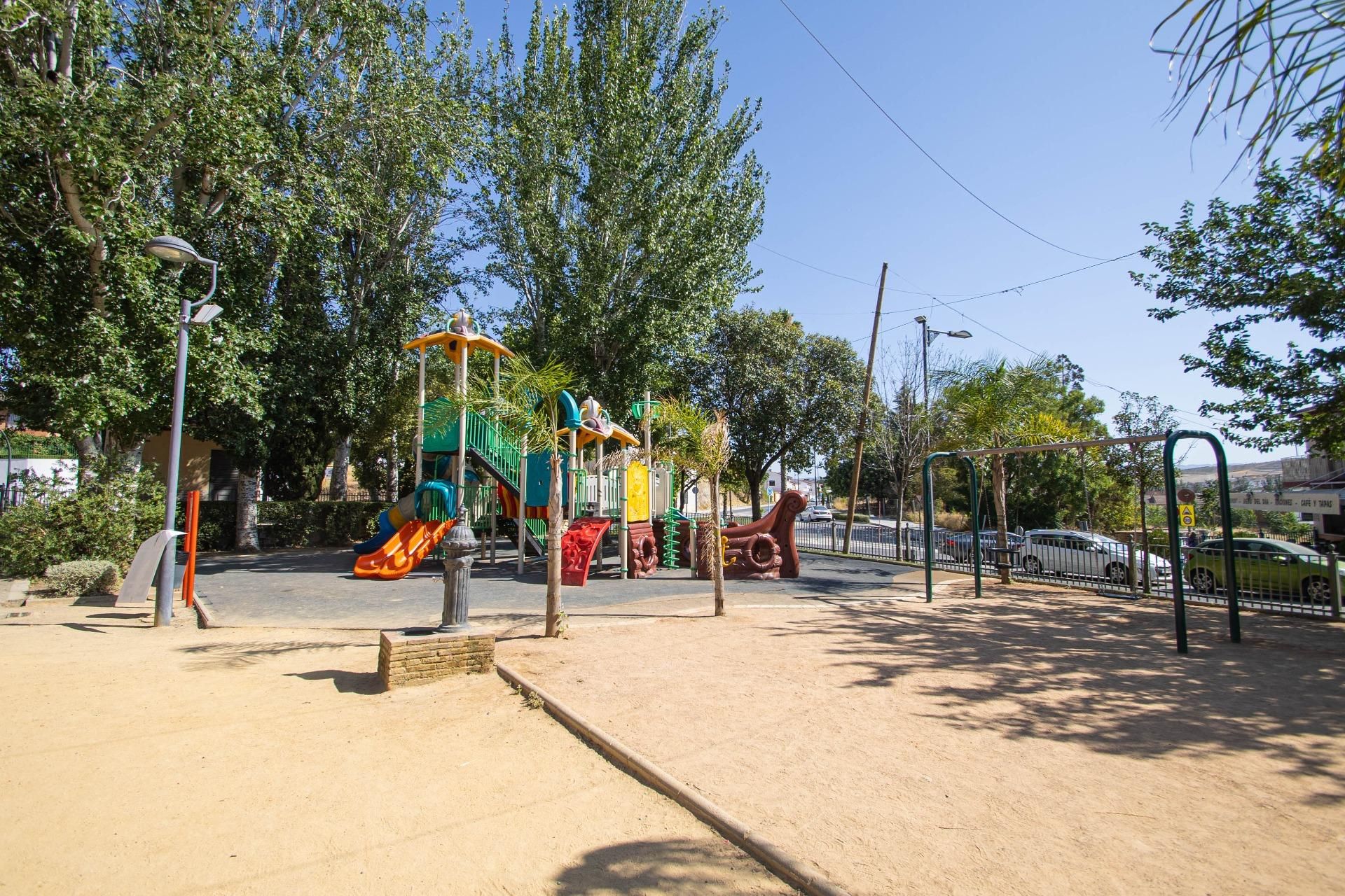 Vista exterior de Local en venta en Alhendín