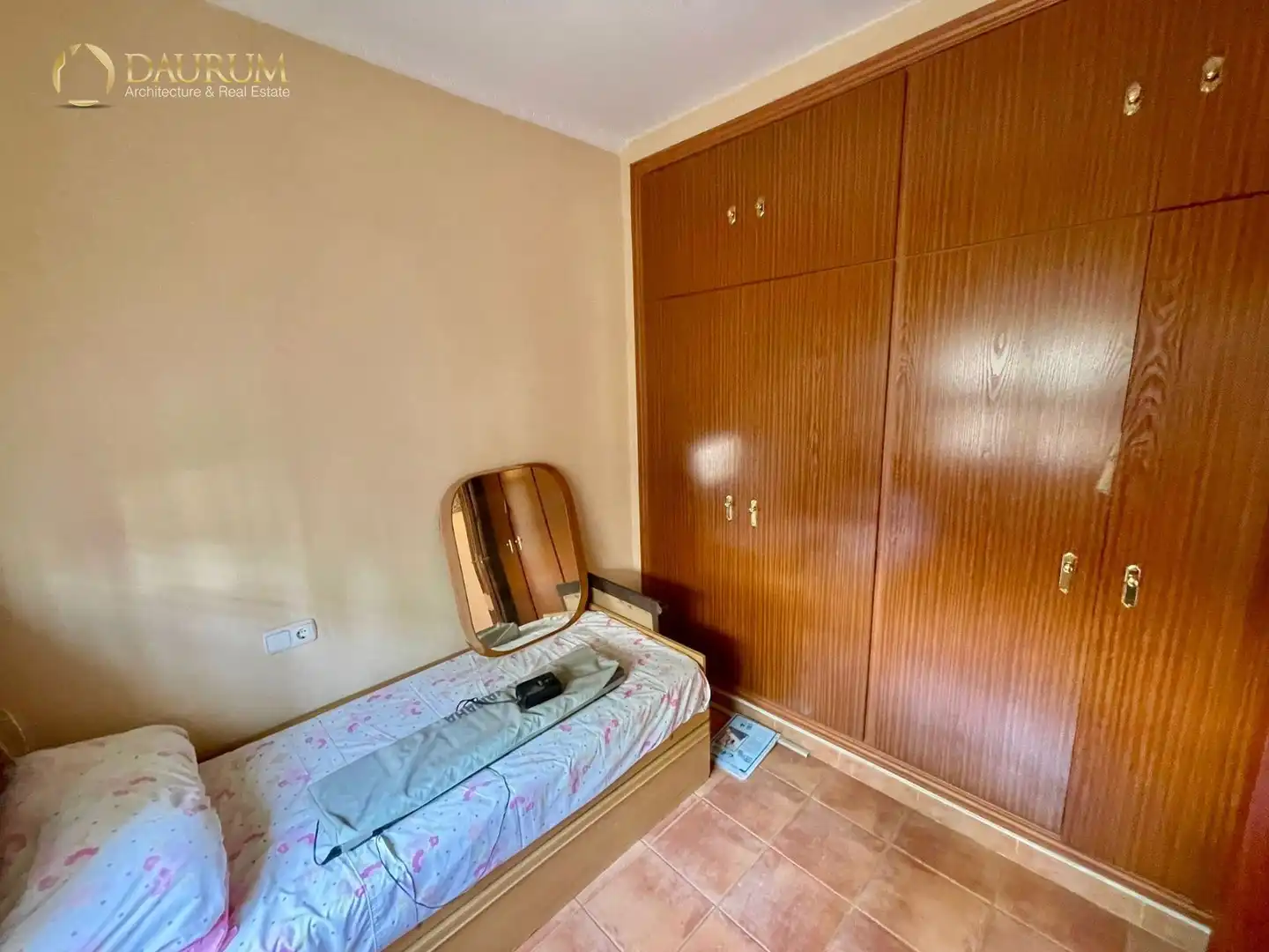 Habitación de Casa adosada en venta en Málaga con Jardín privado, Terraza y Trastero