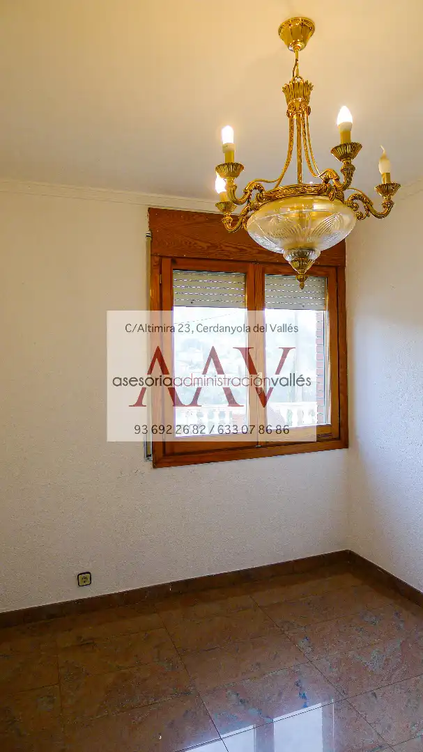Dormitori de Casa o xalet en venda en Cerdanyola del Vallès amb Aire condicionat, Calefacció i Jardí privat