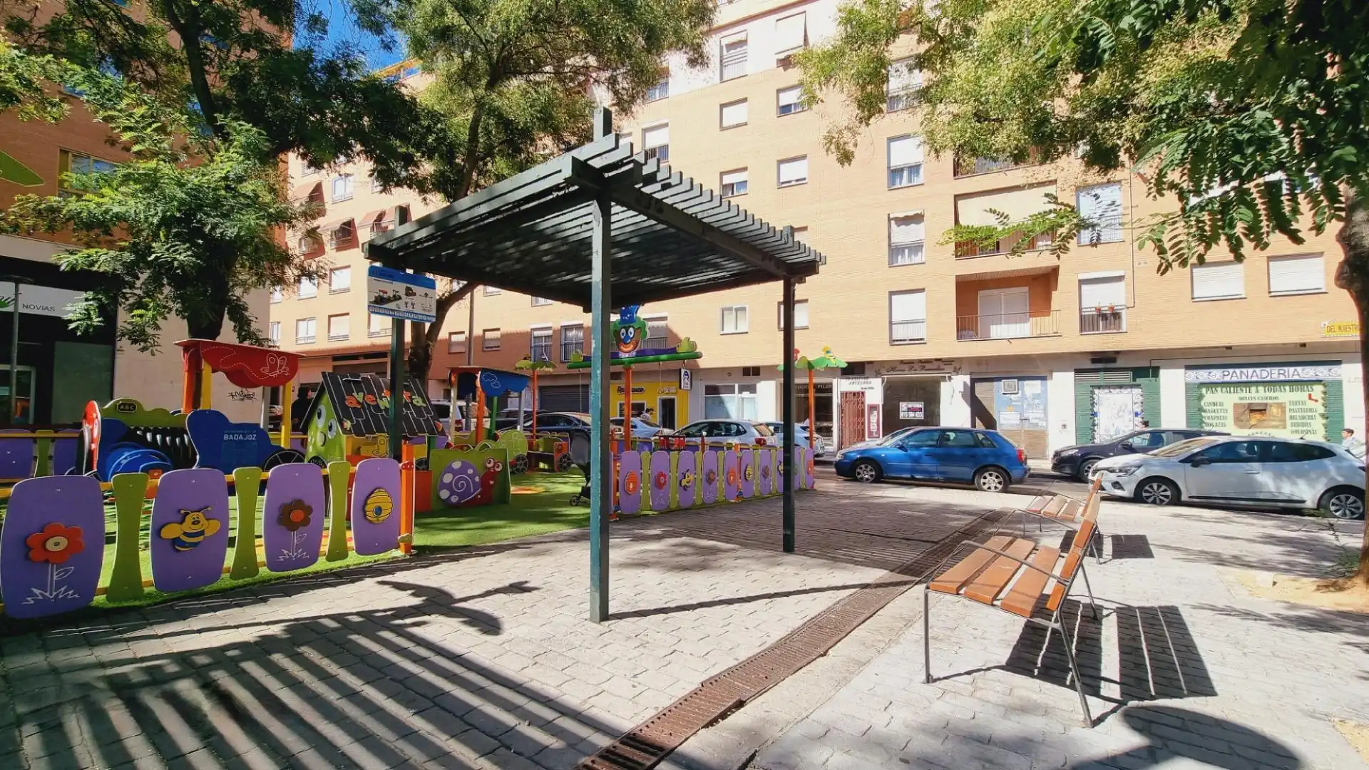Vista exterior de Local en venda en Badajoz amb Moblat