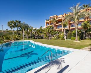 Jardí de Planta baixa de lloguer en Benahavís amb Aire condicionat, Terrassa i Piscina