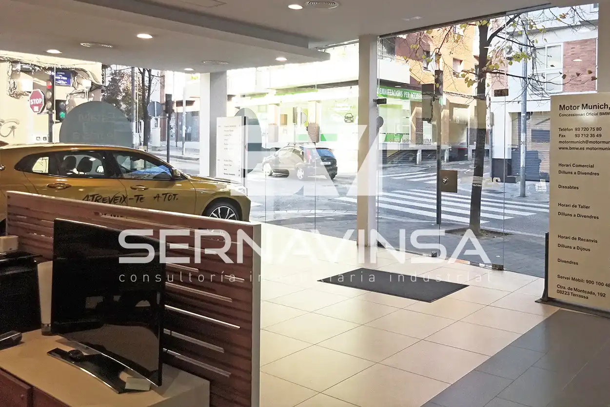 Vista exterior de Edificio en venta en Terrassa