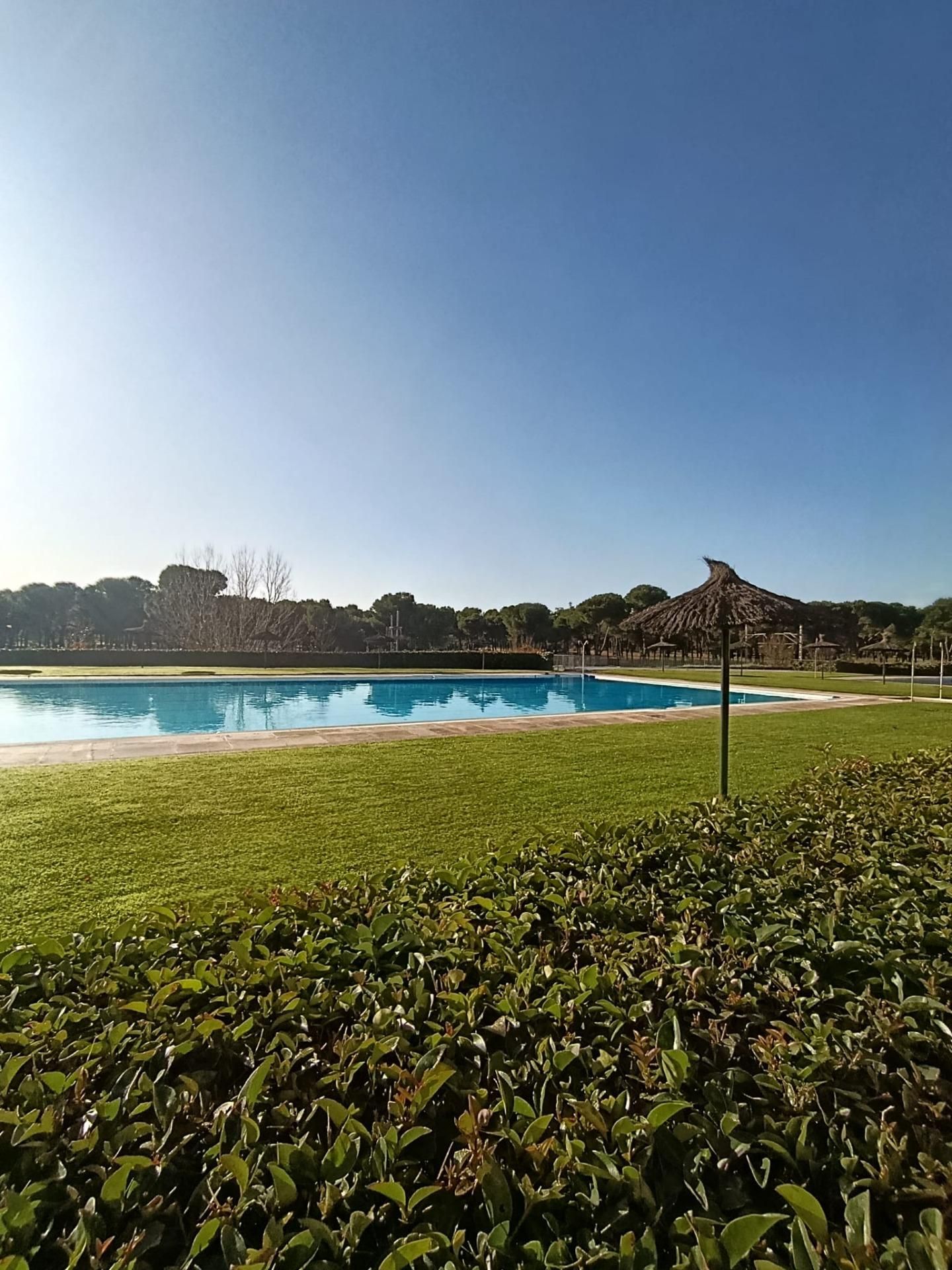 Piscina de Pis de lloguer en Majadahonda amb Aire condicionat, Calefacció i Jardí privat