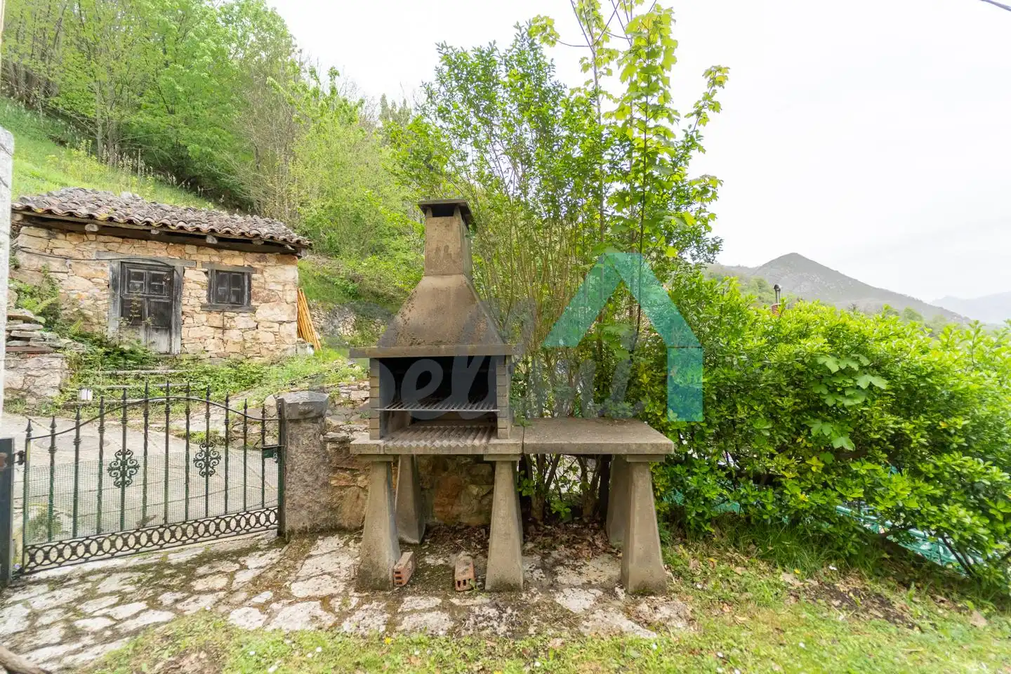 Jardín de Casa o chalet en venta en Quirós con Calefacción, Jardín privado y Terraza