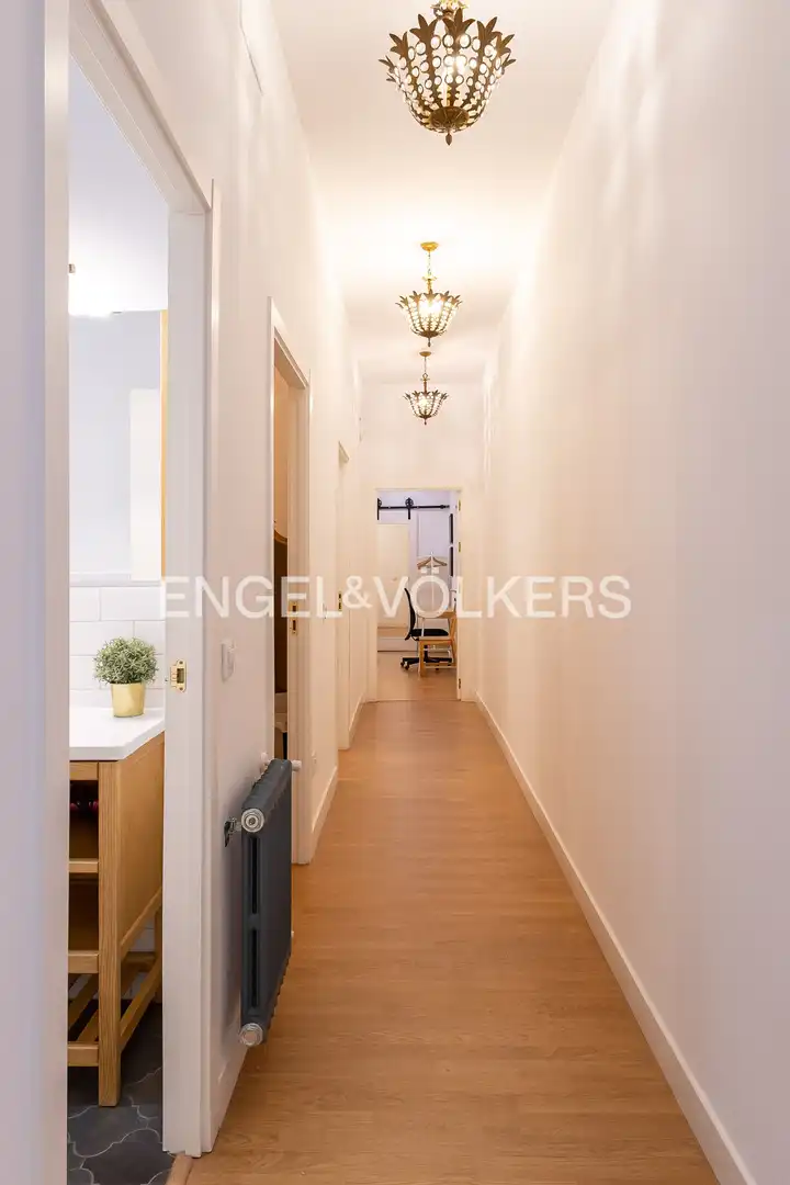 Wohnung zum Verkauf in Madrid mit Klimaanlage, Heizung und Parkett