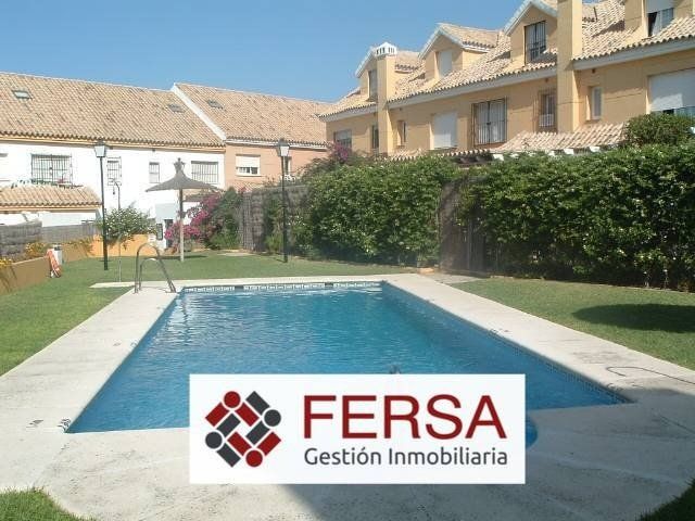 Exterior view of Single-family semi-detached to rent in El Puerto de Santa María  with Air Conditioner, Heating and Private garden
