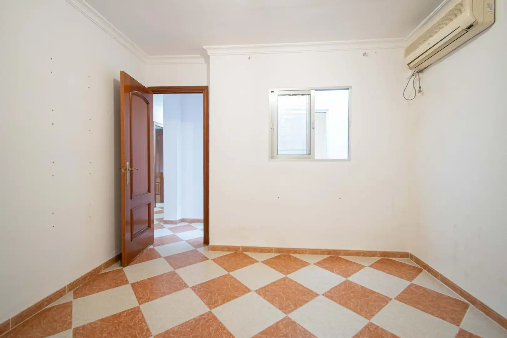 Habitación de Casa adosada en venta en Sevilla con Aire acondicionado y Balcón