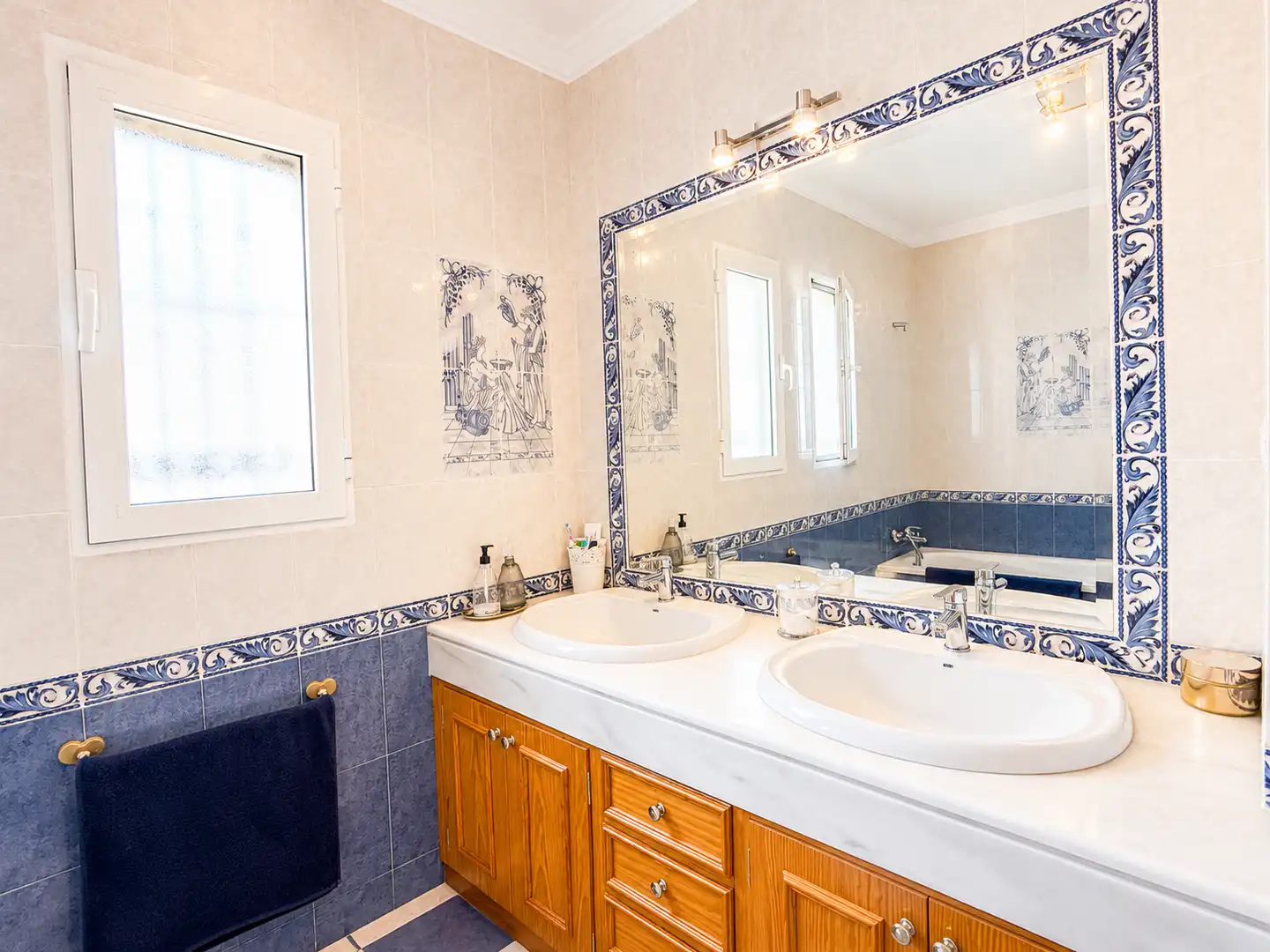 Baño de Casa o chalet en venta en Alhaurín de la Torre con Aire acondicionado, Calefacción y Jardín privado