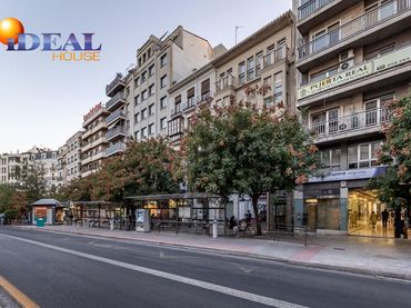 Oficina amb ascensor en venda a Centro