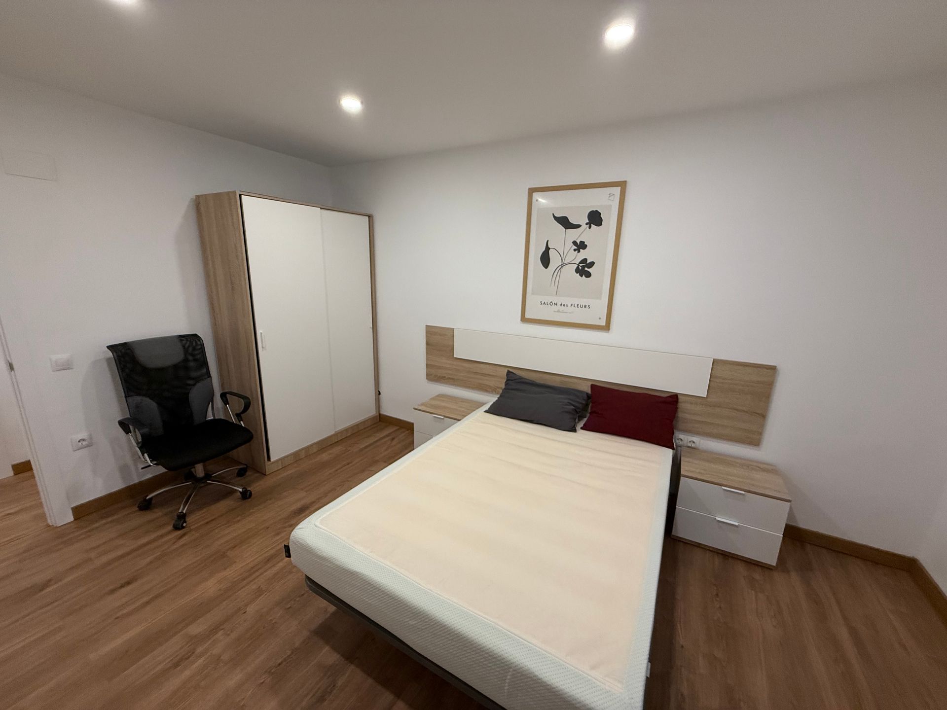 Dormitori de Apartament de lloguer en  Tarragona Capital amb Moblat, Forn i Rentadora