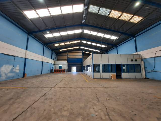 Nave industrial en Alquiler en Avenida de Lairón en Ciutat del Transport - La Salera