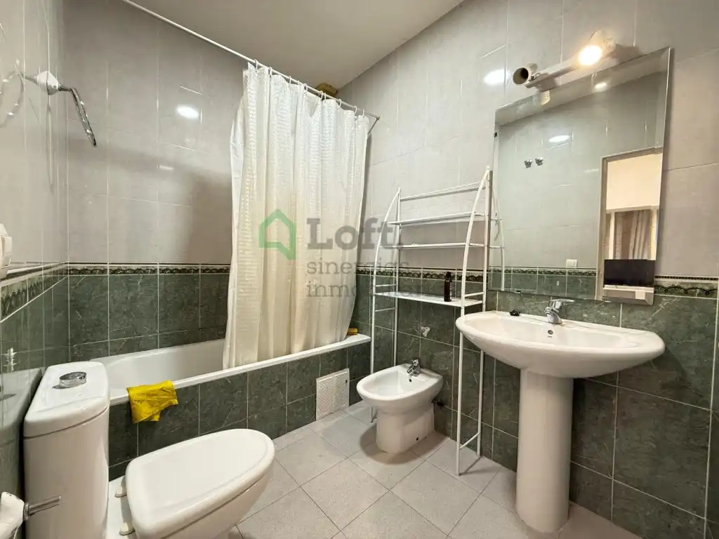 Bathroom of Flat for sale in Badajoz