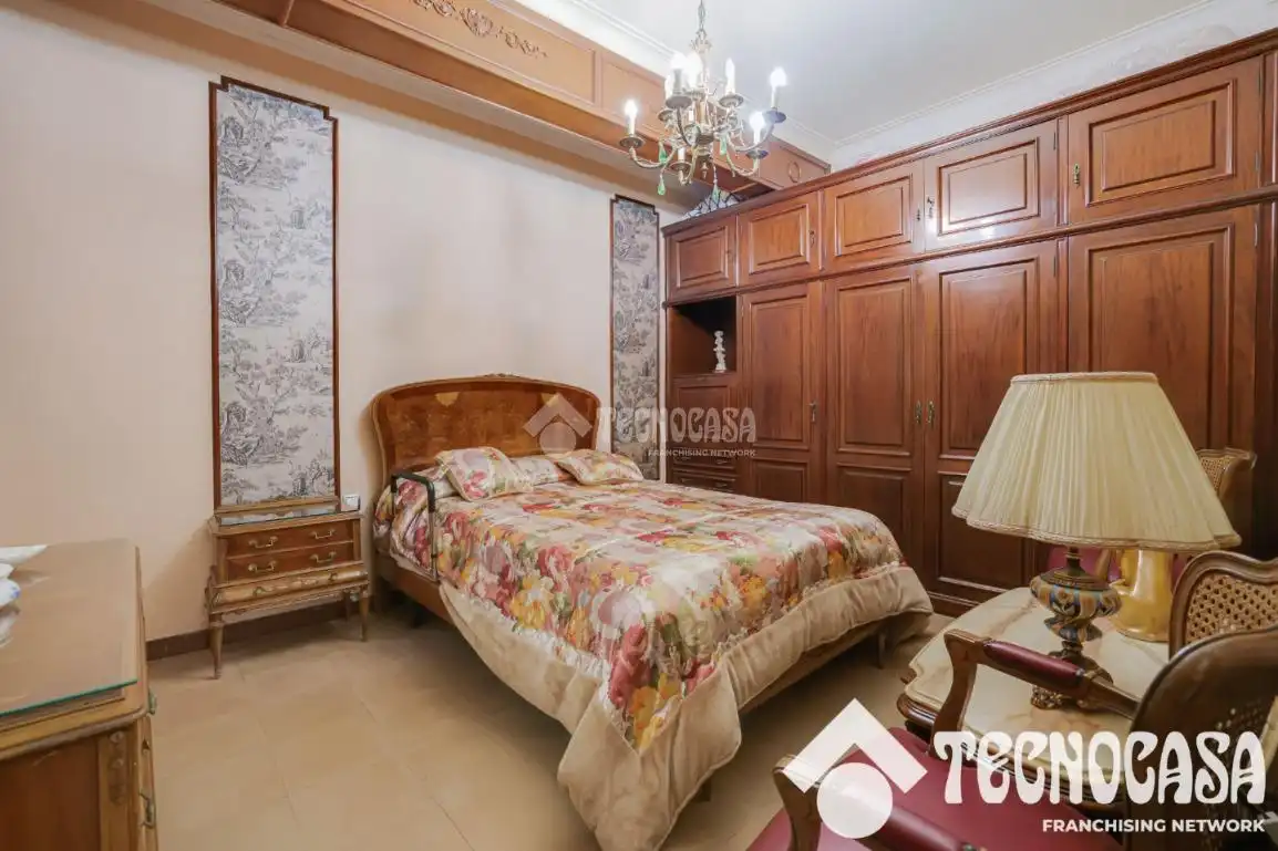 Habitación de Piso en venta en Barcelona con Calefacción y Balcón