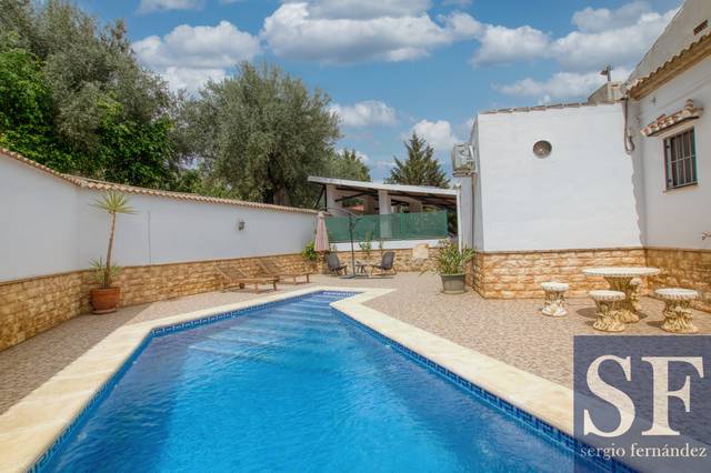 Casa-chalet en Venta en Periana