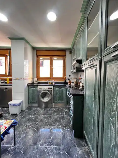 Küche von Wohnung zum Verkauf in Gijón  mit Heizung und Abstellraum
