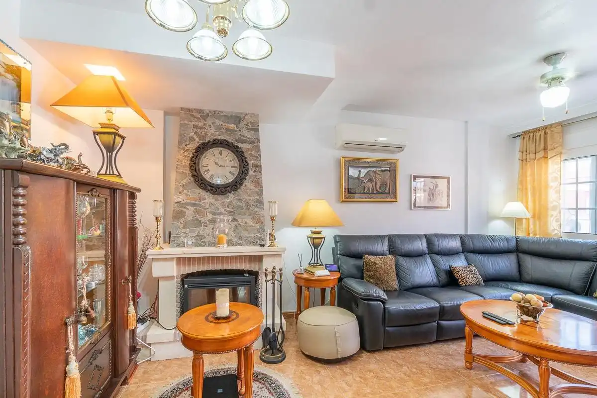 Sala de estar de Casa o chalet en venta en Orihuela con Aire acondicionado, Jardín privado y Trastero