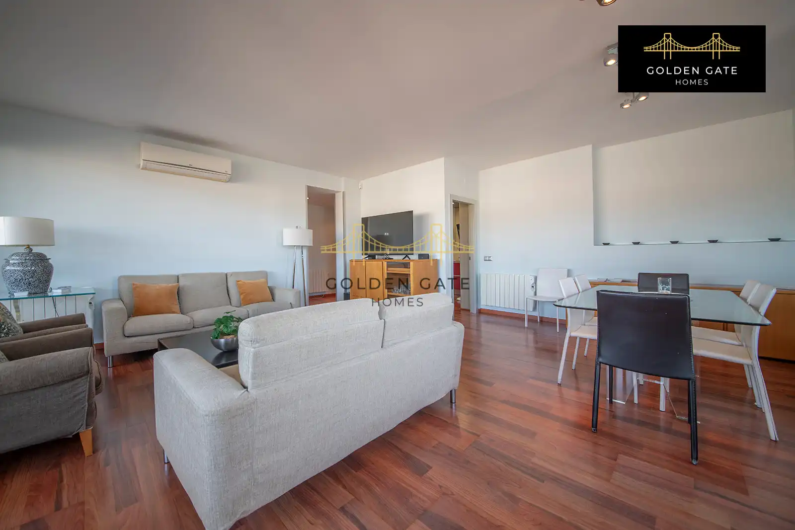 Sala de estar de Piso de alquiler en Barcelona con Aire acondicionado, Calefacción y Parquet