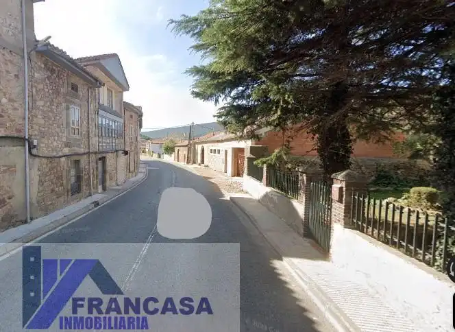 Vista exterior de Piso en venta en Campoo de Enmedio