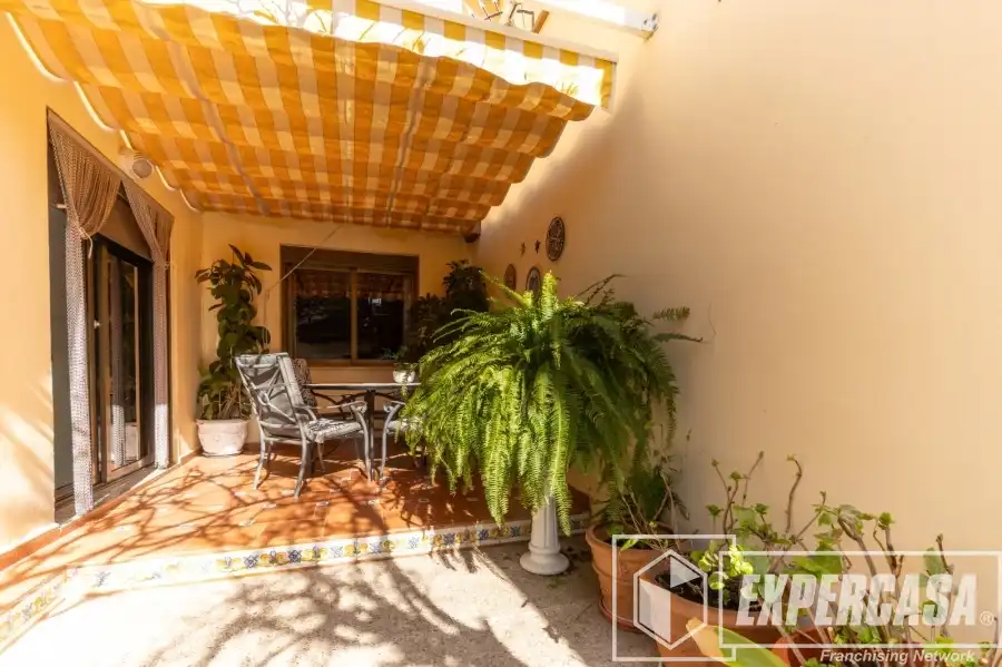 Terrassa de Casa o xalet en venda en Alaquàs amb Aire condicionat, Terrassa i Piscina