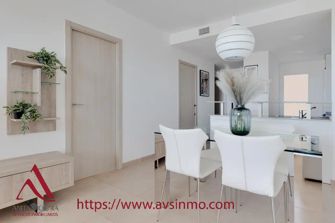 Menjador de Apartament de lloguer en Orihuela amb Aire condicionat, Moblat i Forn
