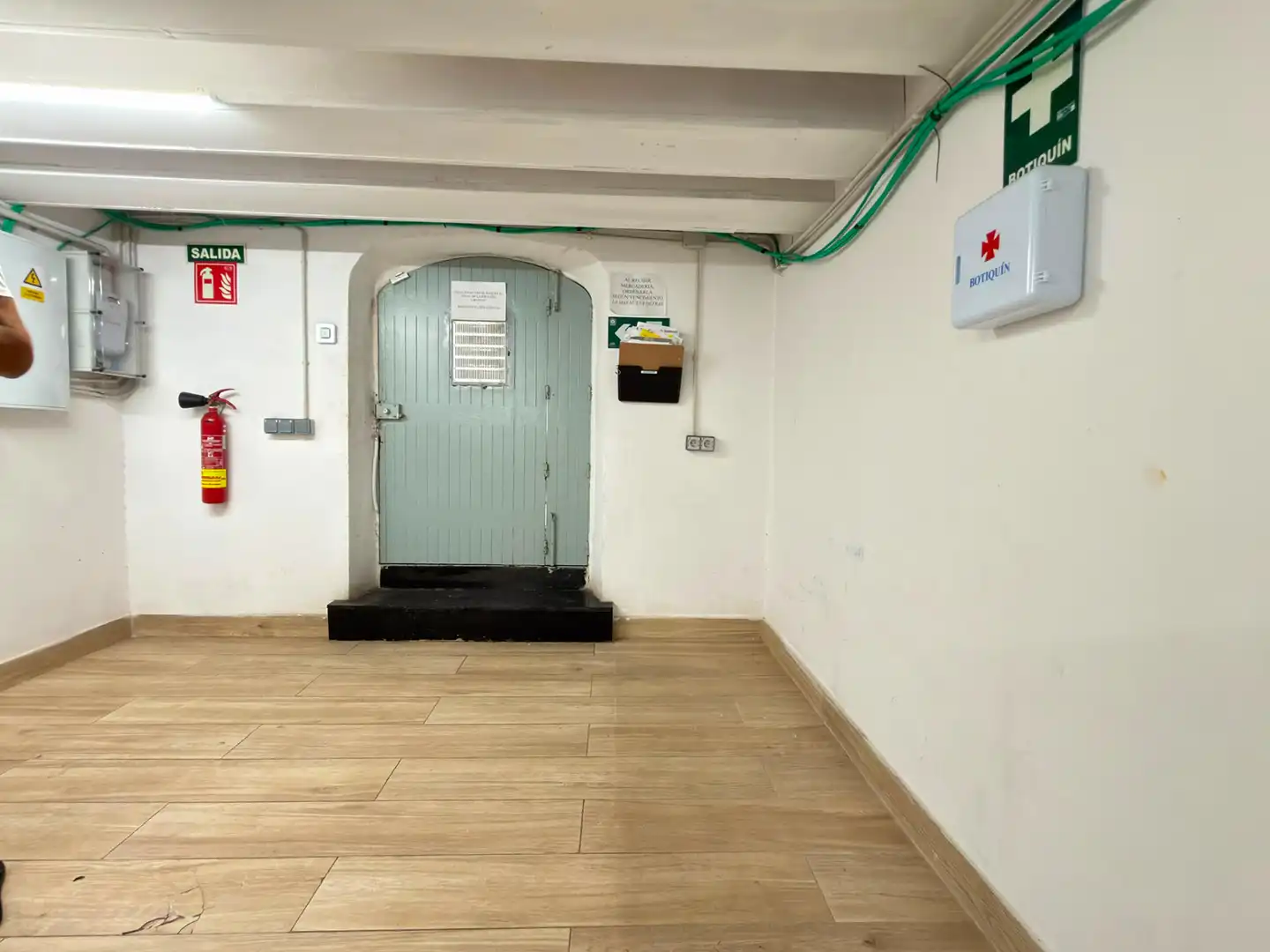 Local comercial en traspaso en Carrer de Viladomat, imagen 14