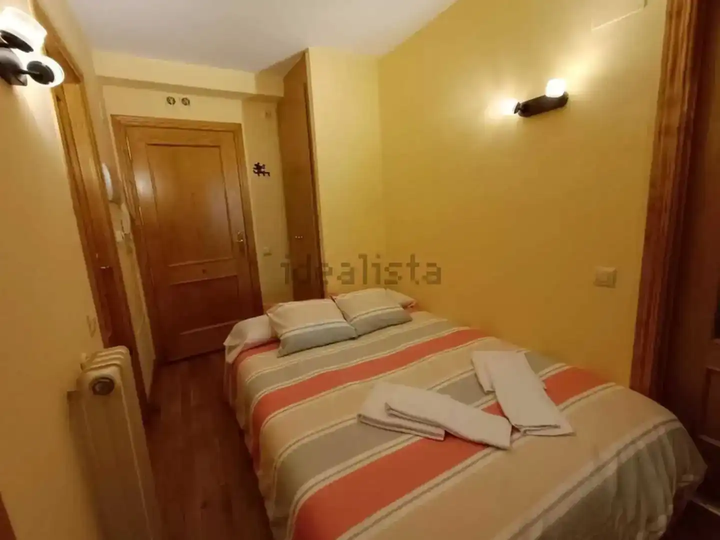 Habitación de Apartamento en venta en Benasque con Jardín privado, Trastero y Amueblado