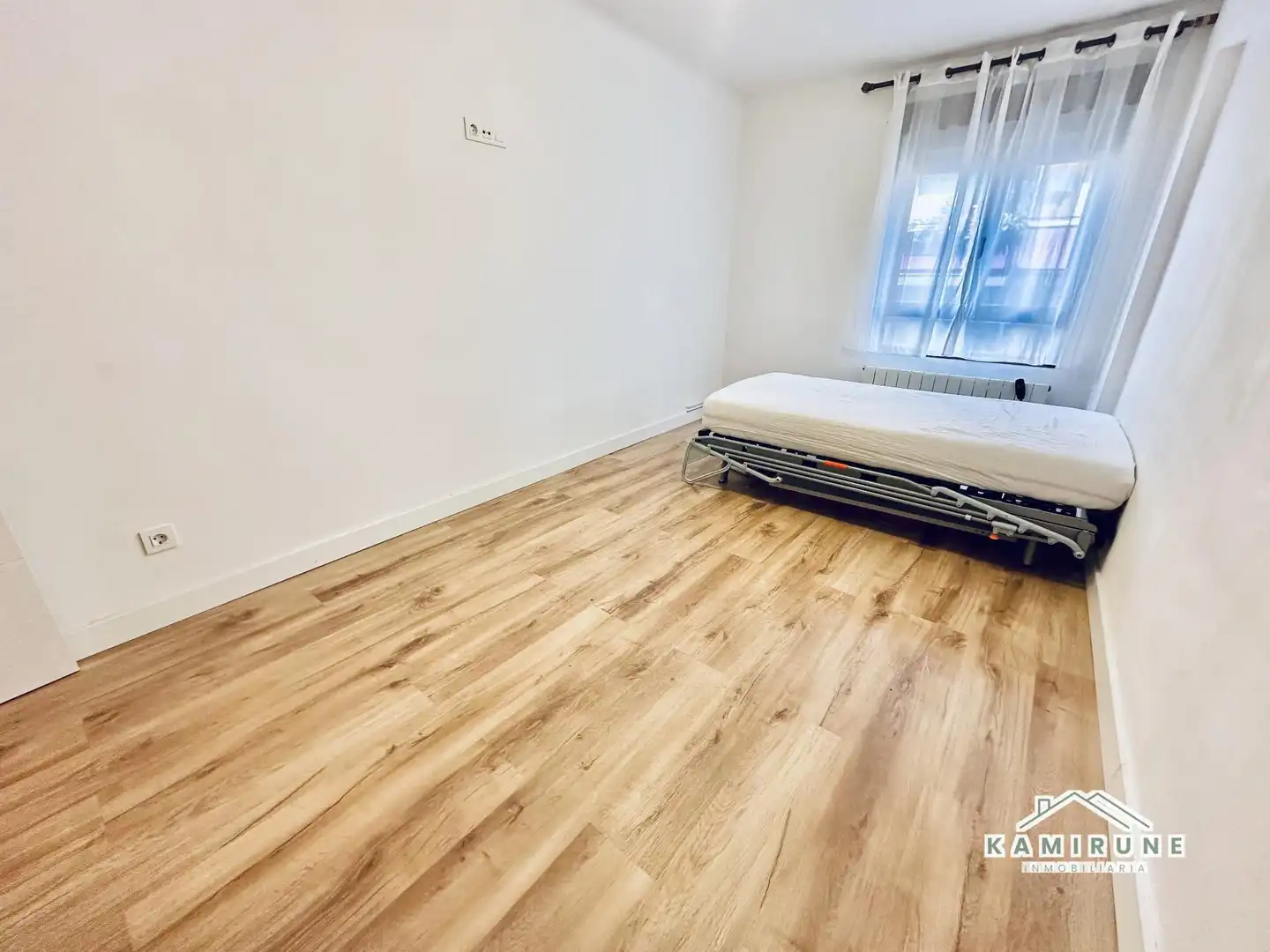 Habitación de Piso en venta en Bilbao  con Calefacción, Terraza y Trastero