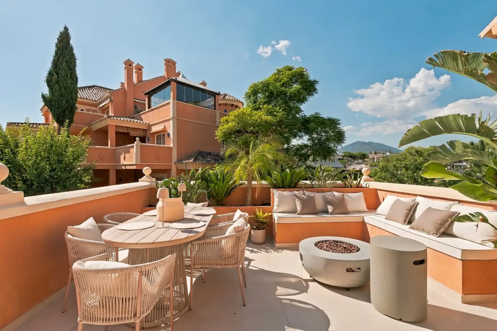 Ático con piscina en venta en Nueva Andalucía, imagen 2
