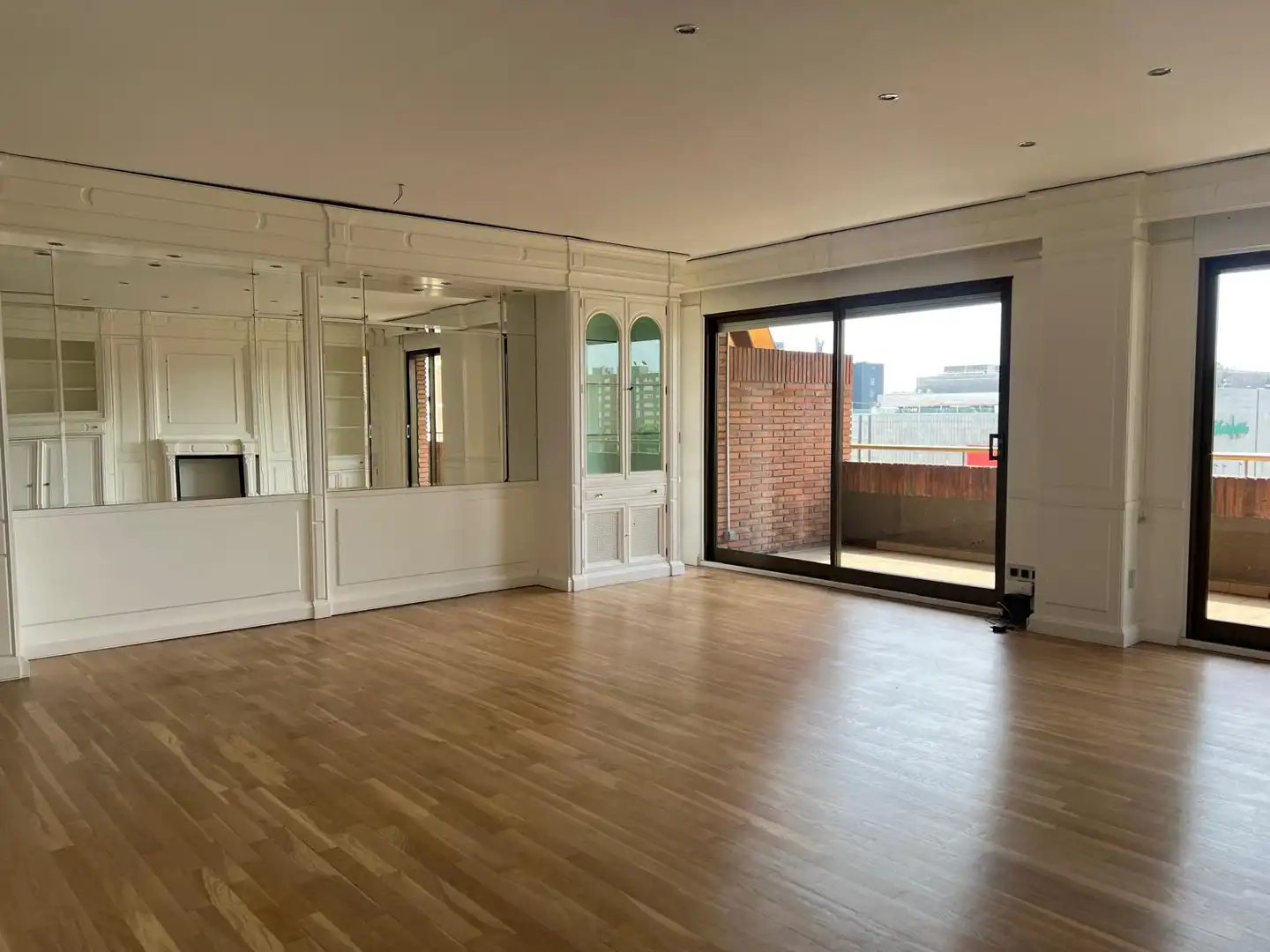 Living room of Flat for rent in Barcelona  with Air Conditioner, Heating and Private garden
